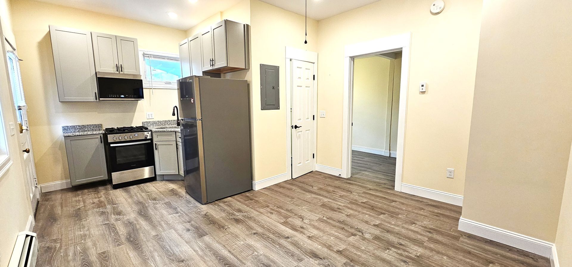 Building Photo - 207 S Union St