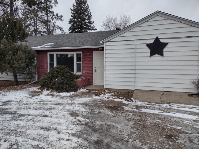 Primary Photo - 705 S Taft Hill Rd