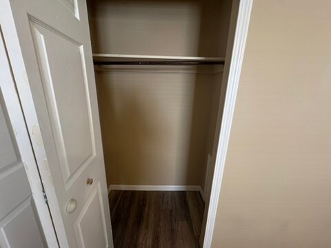 Building Photo - 907 Dover Dr