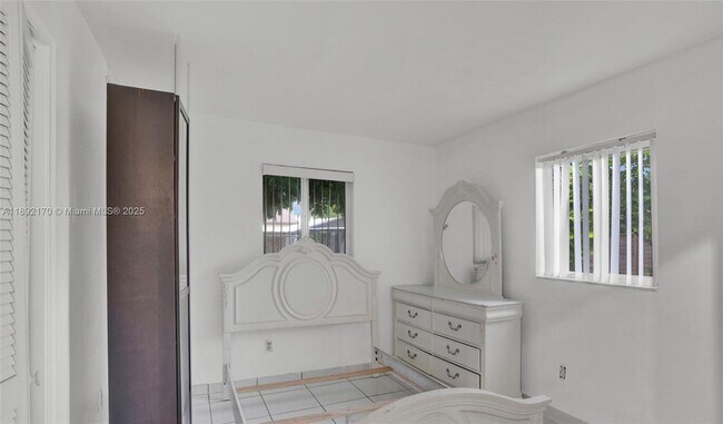 Building Photo - 26750 SW 124th Ave
