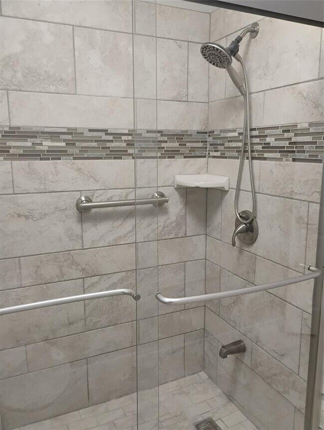 Building Photo - 103 Laurel Ridge