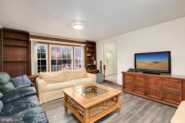 Building Photo - 1804 Billman Ln