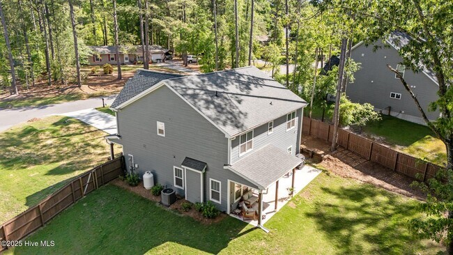 Building Photo - 594 E L Ives Dr