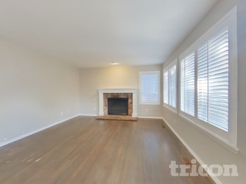 Building Photo - 5740 S Jellison St