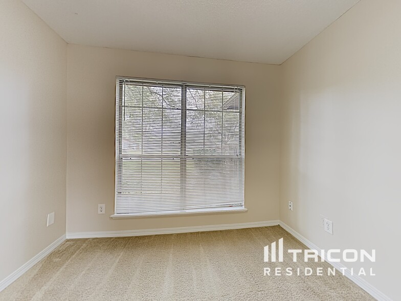 Building Photo - 2627 5 Forks Ct