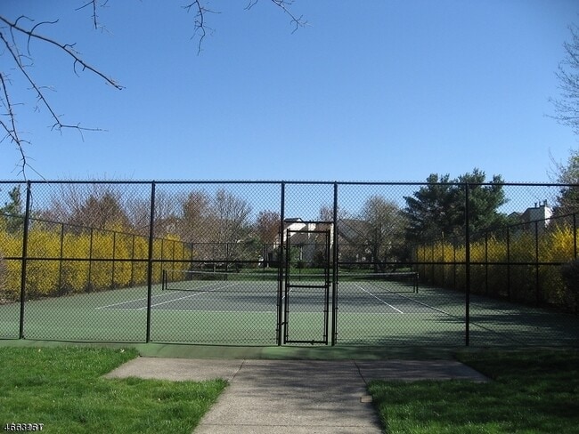 Building Photo - 64 Sycamore Ct