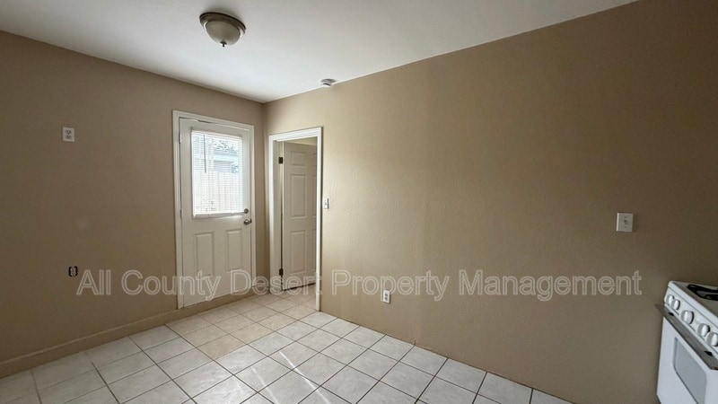 Building Photo - 43714 Aztec St