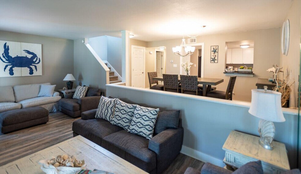 Building Photo - 613 Bayou Dr