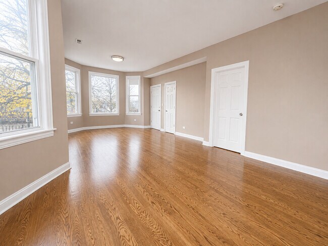 Building Photo - 1807 N Lawndale Ave