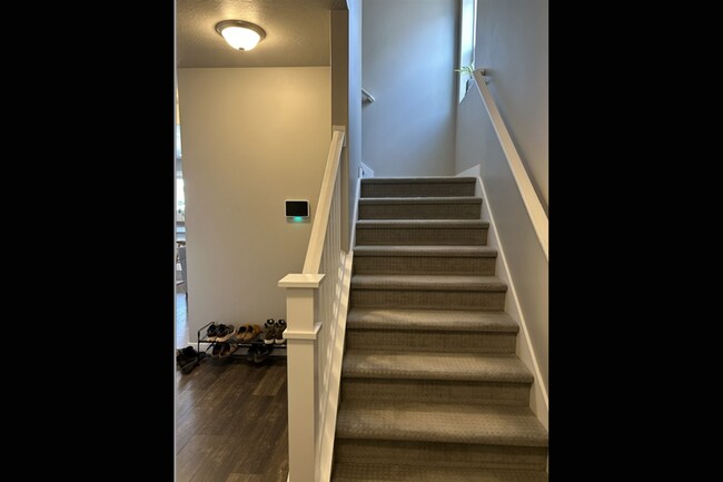 Building Photo - 932 W 2840 N