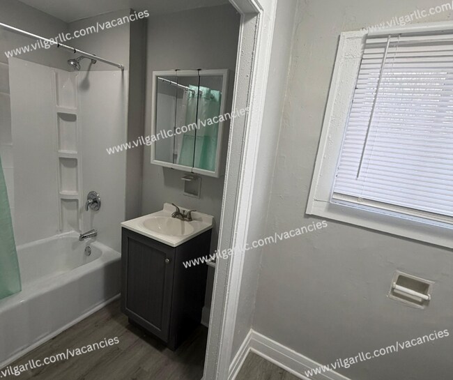 Building Photo - 4200 Jefferson St