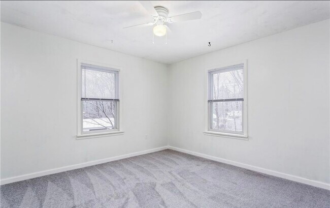 Building Photo - 230 W 39th St