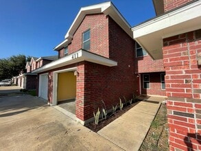 Building Photo - 411 N 48th St