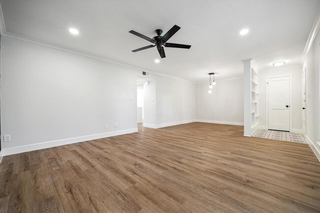 Building Photo - 2315 Triway Ln