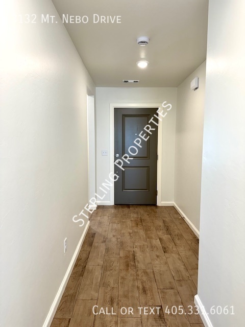 Building Photo - 3132 Mt Nebo Dr