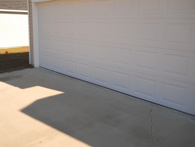 Building Photo - 3 BR 2 BA in Hahira