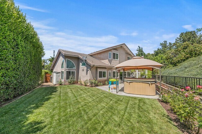 Building Photo - COMING SOON! 4 Bedroom Home for Rent in Santa Clarita!
