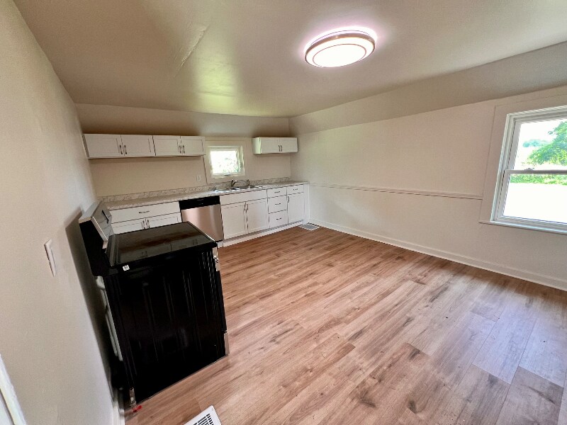 Building Photo - 3495 Caboose Ln