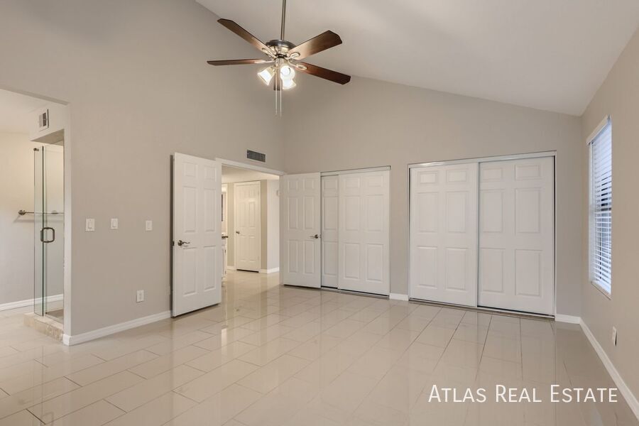 Building Photo - 5337 W Desert Hills Dr