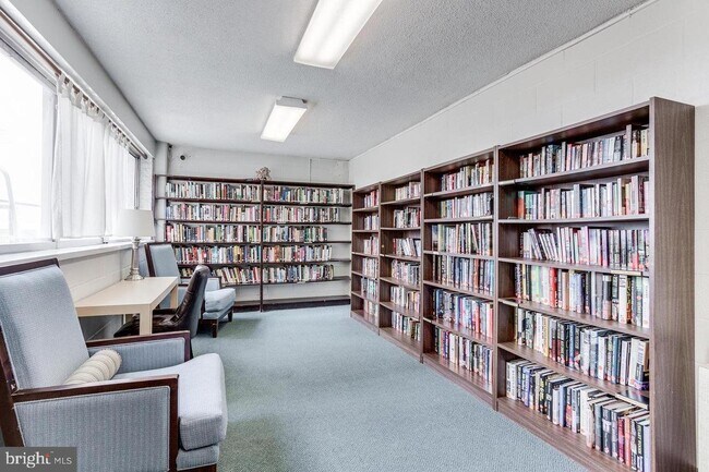 Building Photo - 4515 Willard Ave