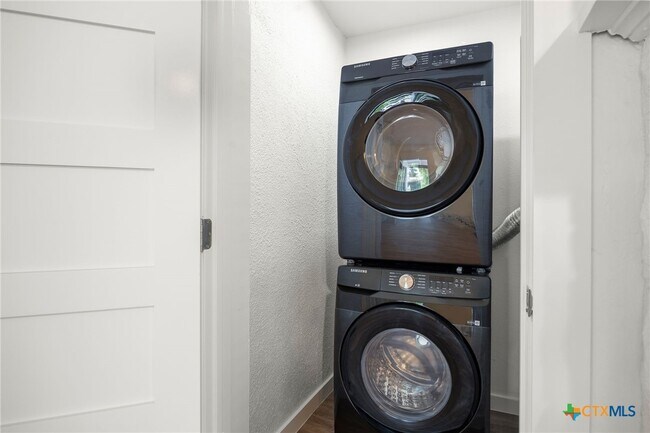 Building Photo - 1103 Bentwood Rd