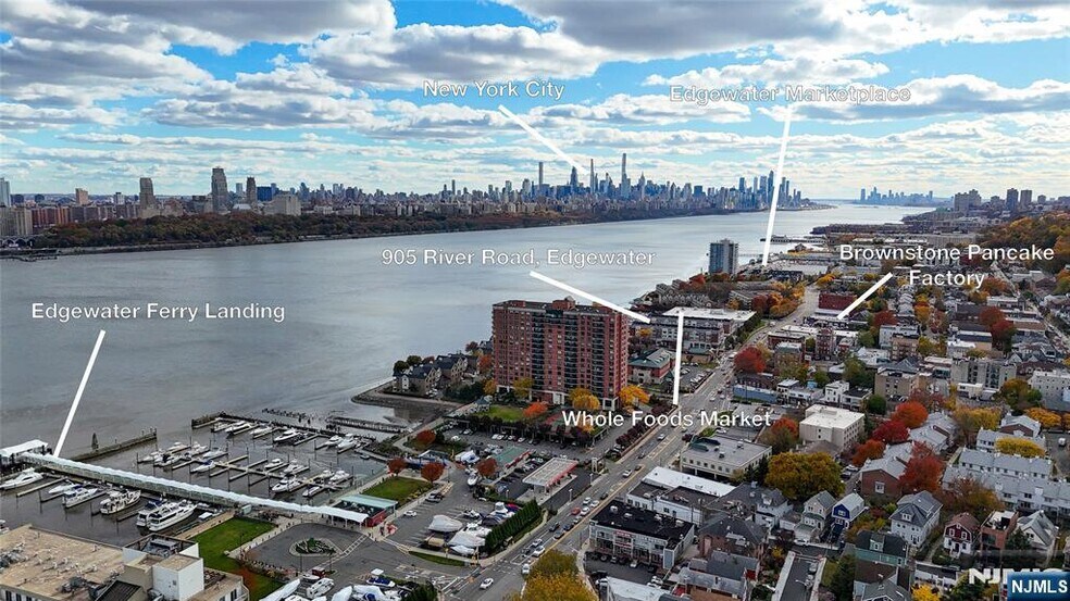 Building Photo - 905 River Rd