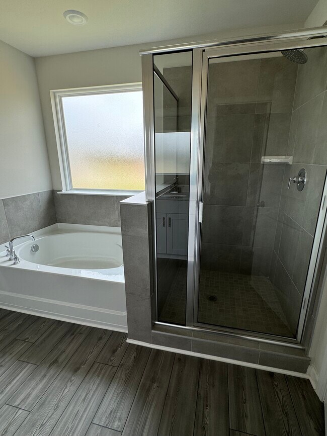 Building Photo - 15 Warwick Ct