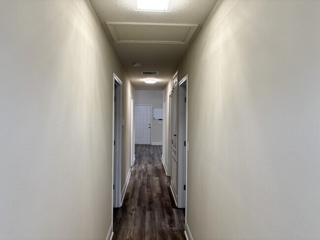 Building Photo - 5143 Carmell Ridge Cir