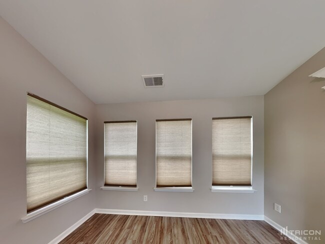 Building Photo - 3644 Catawba Creek Dr