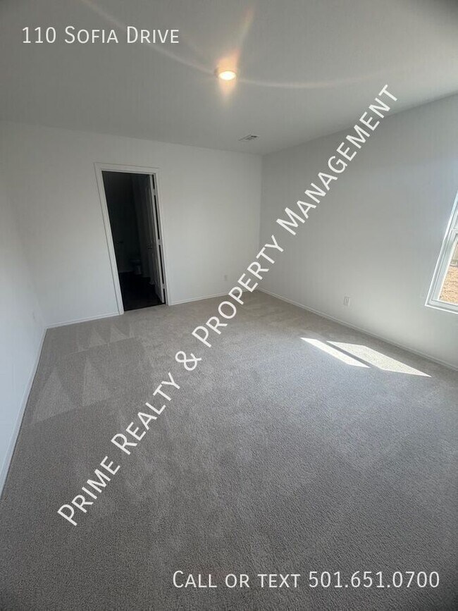 Building Photo - 110 Sofia Dr