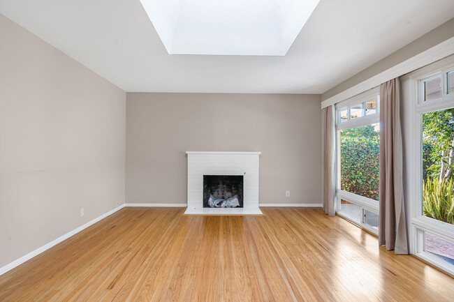 Building Photo - Sunnyvale West House FOR RENT - $4,500/mo