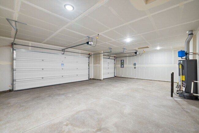 Building Photo - New Meridian Home with Vaulted Great Room and Extra Garage Space