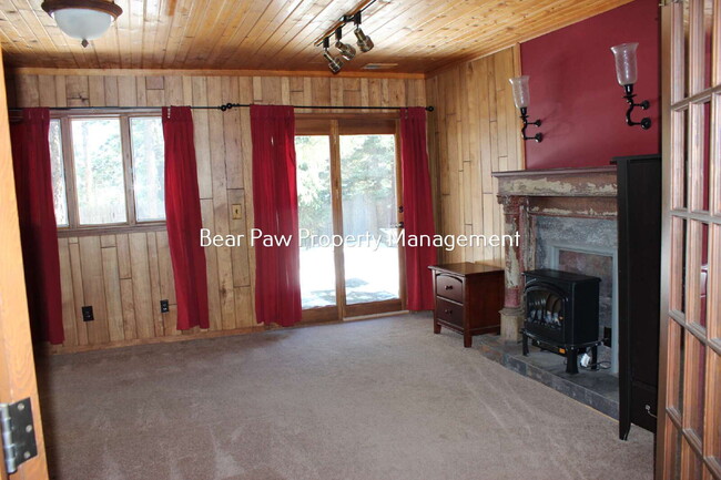Building Photo - Unique Home Between Morrison and Conifer!!