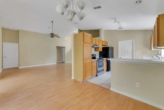 Building Photo - 8042 Tabby Ln