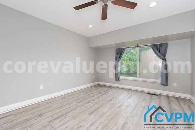 Building Photo - 1623 Fendall Ct