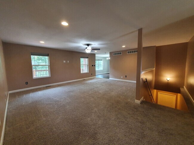 Building Photo - Large home close to post