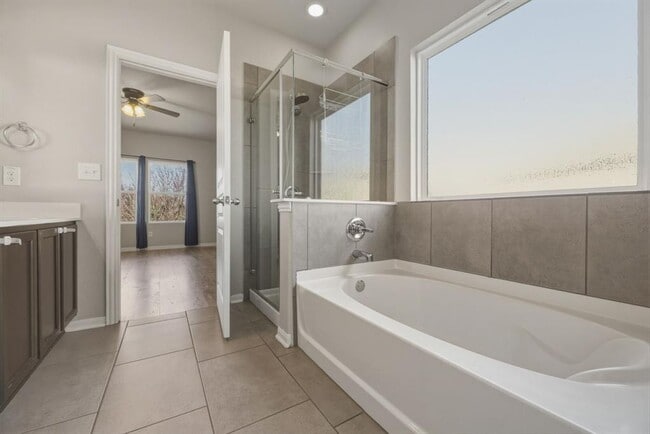 Building Photo - 125 Exeter Cove