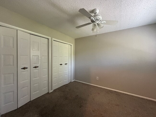 Building Photo - 2-story townhome with 1-car attached garage!
