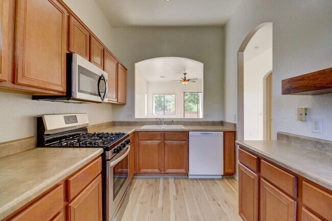 Building Photo - 6461 E Kilkenny Pl