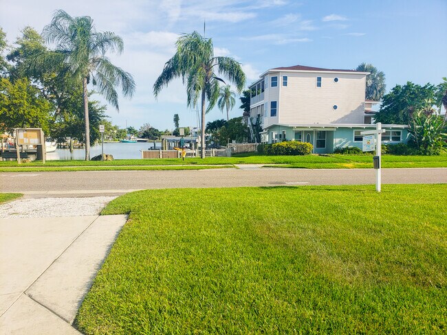 Building Photo - 178 175th Ave E