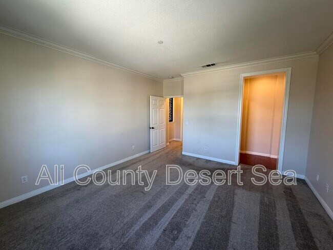 Building Photo - 16621 Maywood Ln