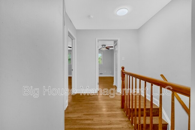 Building Photo - 1307 Dartmouth Ave
