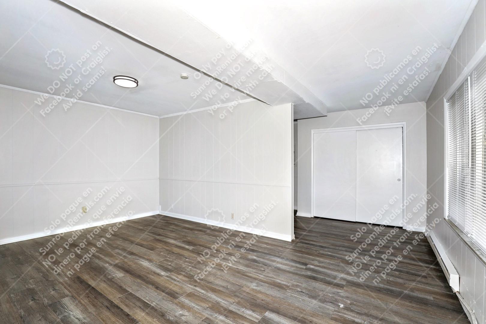 Building Photo - 6114 Hillside Ave