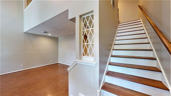 Building Photo - 727 Bunker Hill Rd