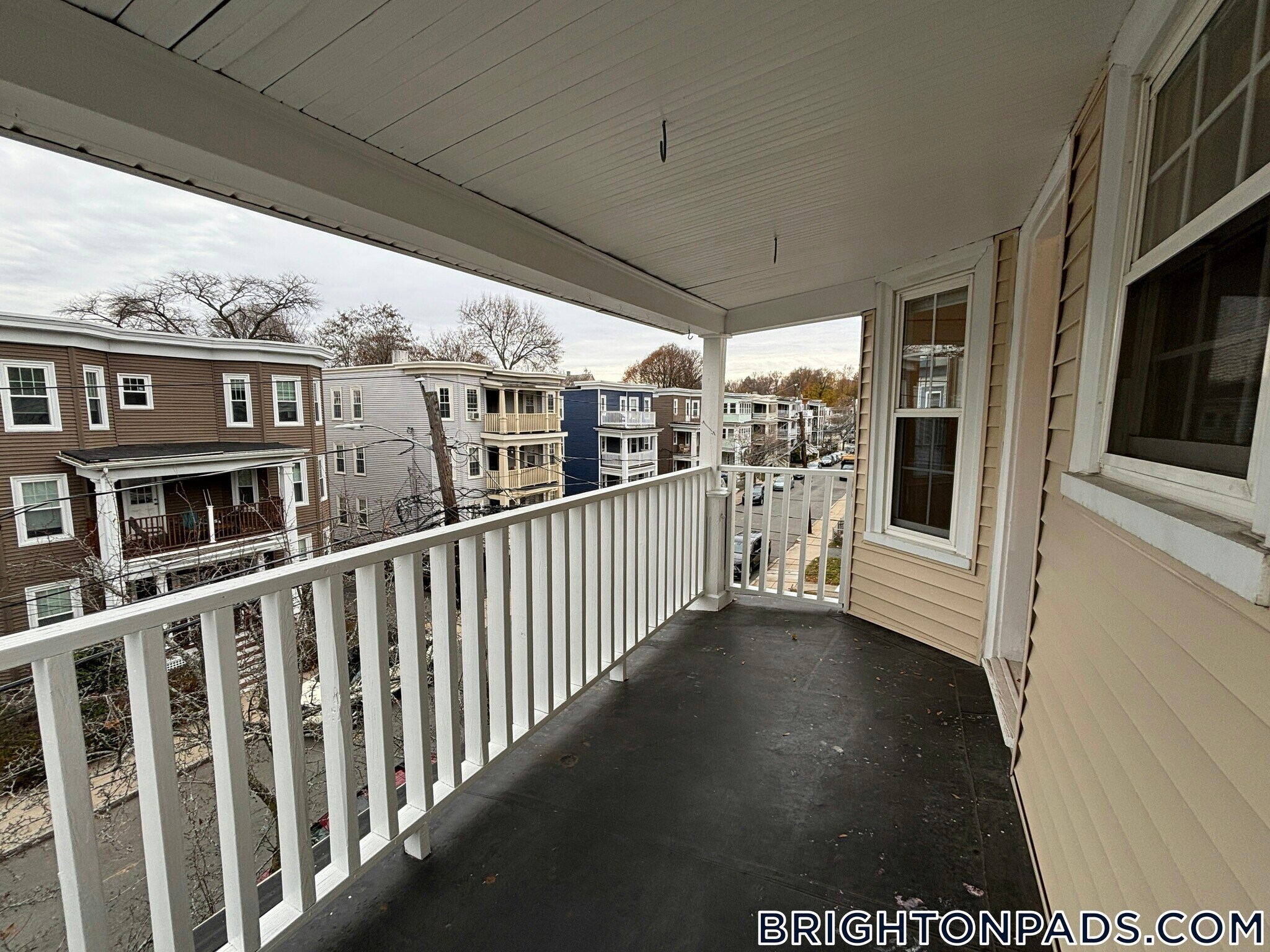 Building Photo - 44 Fairbanks St