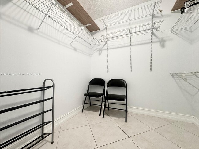 Building Photo - 3800 S Ocean Dr