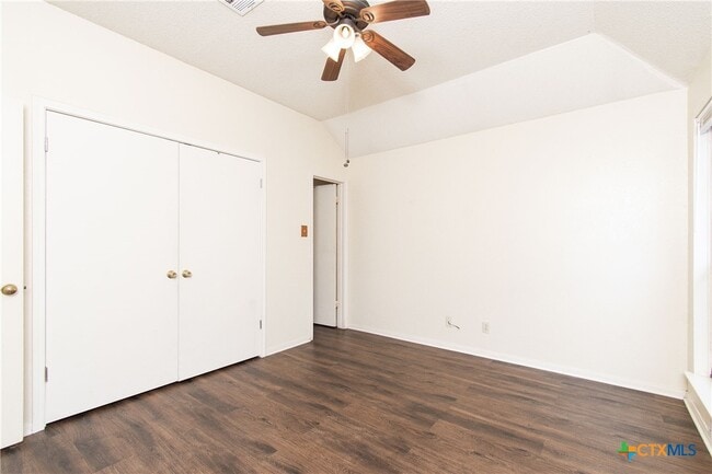 Building Photo - 2803 Willow Springs Rd