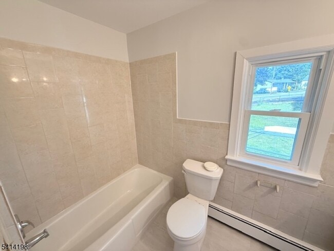 Building Photo - 17 Stoll St