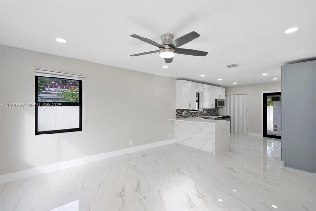 Building Photo - 1815 N 27th Ave