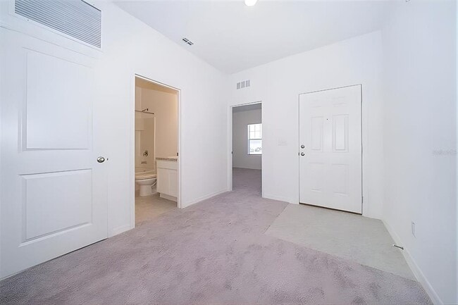 Building Photo - 5844 Bovine Dr